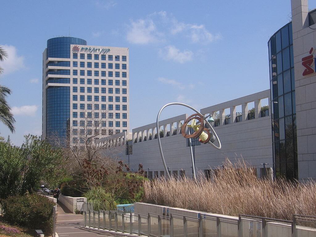 קניון רמת אביב
